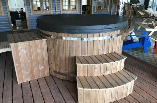 Csmholzbeheizt polar hot tube aussenansicht 46946a4c654